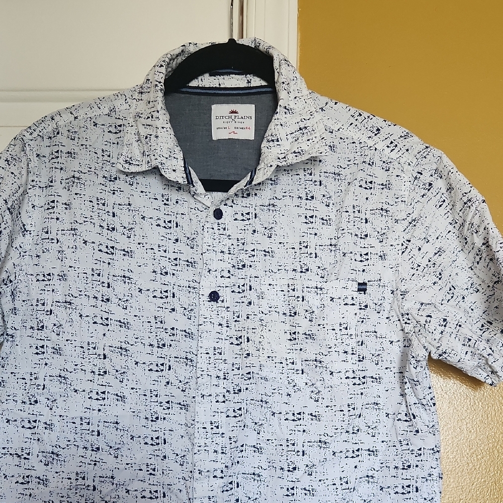 Stop Staring Men's White and Black Textured Shirt